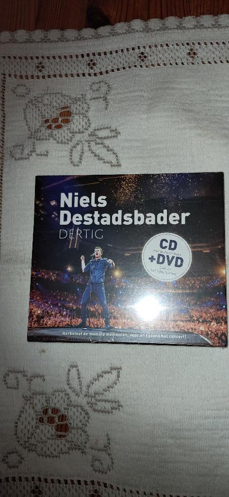 CD DVD Niels Destadsbader Dertig, Enlèvement, Neuf, dans son emballage, Chanson réaliste ou Smartlap
