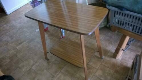 Vintage tv-tafel, Ophalen