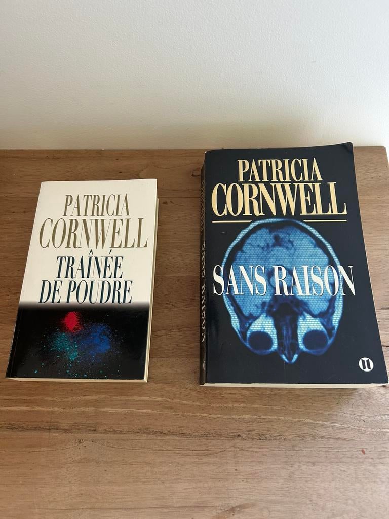 Lot 2 livres Patricia Cornwell (livres broches ps de poche), Enlèvement ou Envoi