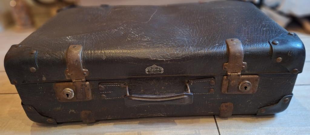 Vintage Reiskoffer.  Jaartal onbekend, Ophalen