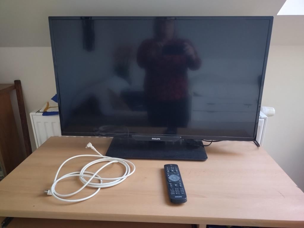 Tv. Fhilips alle toebehoren afstandsbediening kabel, Ophalen, Zo goed als nieuw