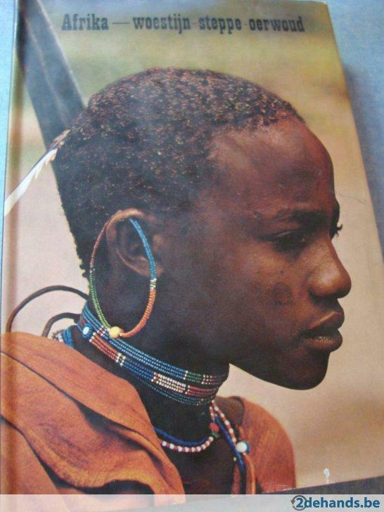 Afrika, woestijn, steppe - oerwoud, Ophalen of Verzenden, Gelezen