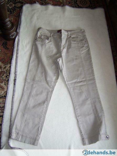 Biaggini beige broek maat F/B. 40, Kleding | Dames, Broeken en Pantalons, Maat 38/40 (M), Beige, Ophalen of Verzenden, Driekwart