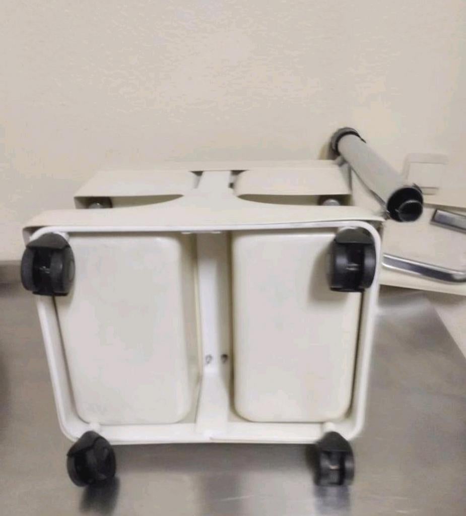 🟪⭐️💅 Voir tabouret Trolley Original & professionel, Avec porte(s), 25 à 50 cm, Moins de 100 cm, Enlèvement