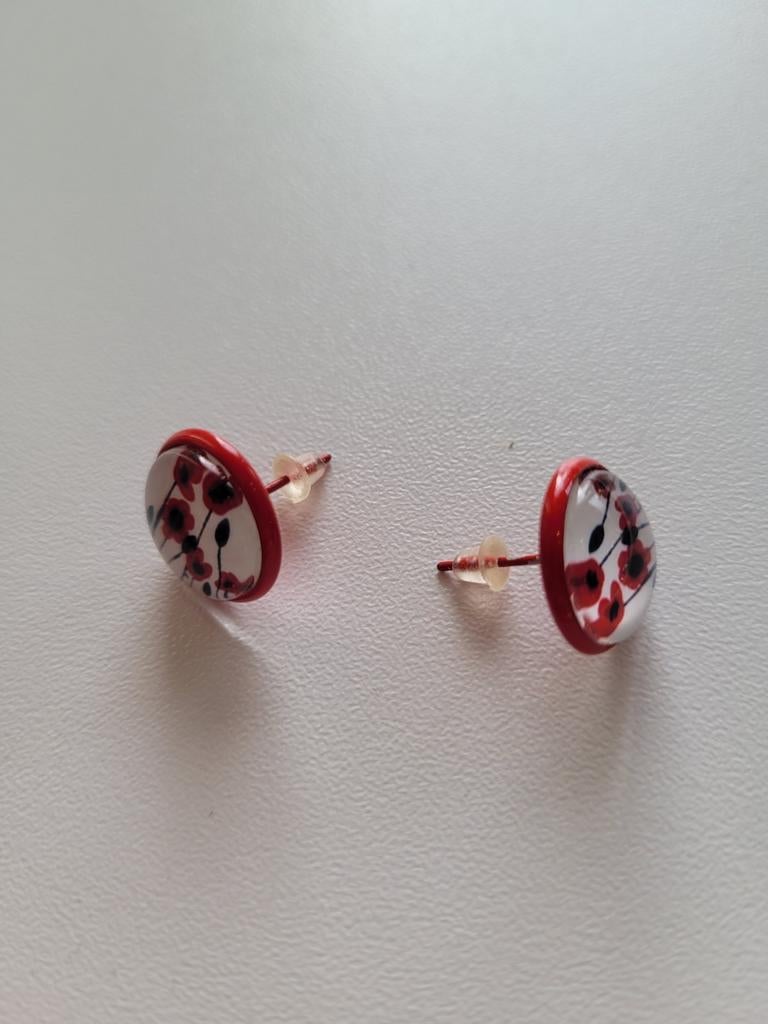 Rode oorbellen met poppies - Nieuw, Bijoux, Sacs & Beauté, Boucles d'oreilles, Enlèvement ou Envoi, Autres matériaux, Neuf, Rouge