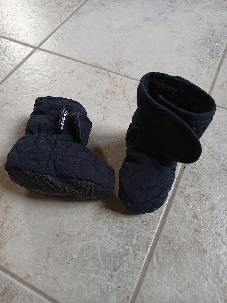 Slofjes winter maat 19, Kinderen en Baby's, Babykleding | Schoentjes en Sokjes, Ophalen, Slofjes, Gebruikt, C&A