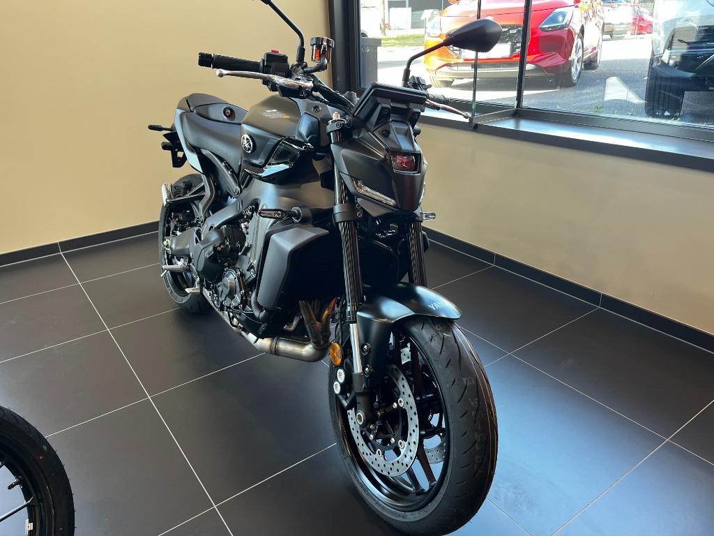 Yamaha MT09, Motoren, 890 cc, Motorrijbewijs A, Bedrijf, 3 cilinders