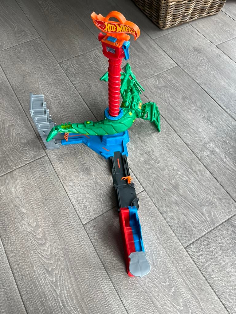 Hot wheels draak, Ophalen of Verzenden, Zo goed als nieuw, Overige aandrijving, Hot Wheels
