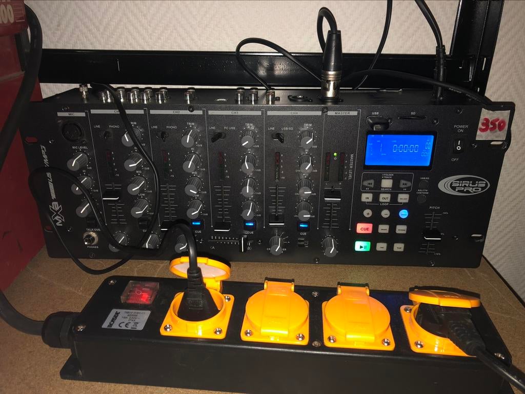 Mengpaneel pro met usb  micro sd  Sirus Pro, Ophalen, Zo goed als nieuw