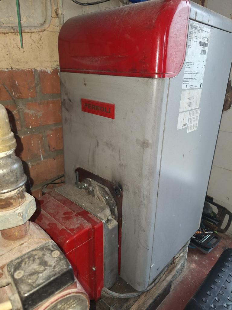 Mazoutketel en boiler, Doe-het-zelf en Bouw, Chauffageketels en Boilers, 20 tot 100 liter, Ophalen, Zo goed als nieuw, Boiler