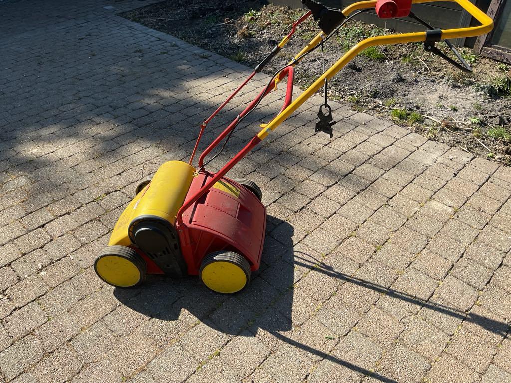 Gras verluchting machine, Tuin en Terras, Ophalen, Zo goed als nieuw