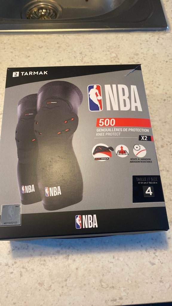 NBA Tarmak kniebeschermers nieuw, Ophalen, Nieuw, Kleding
