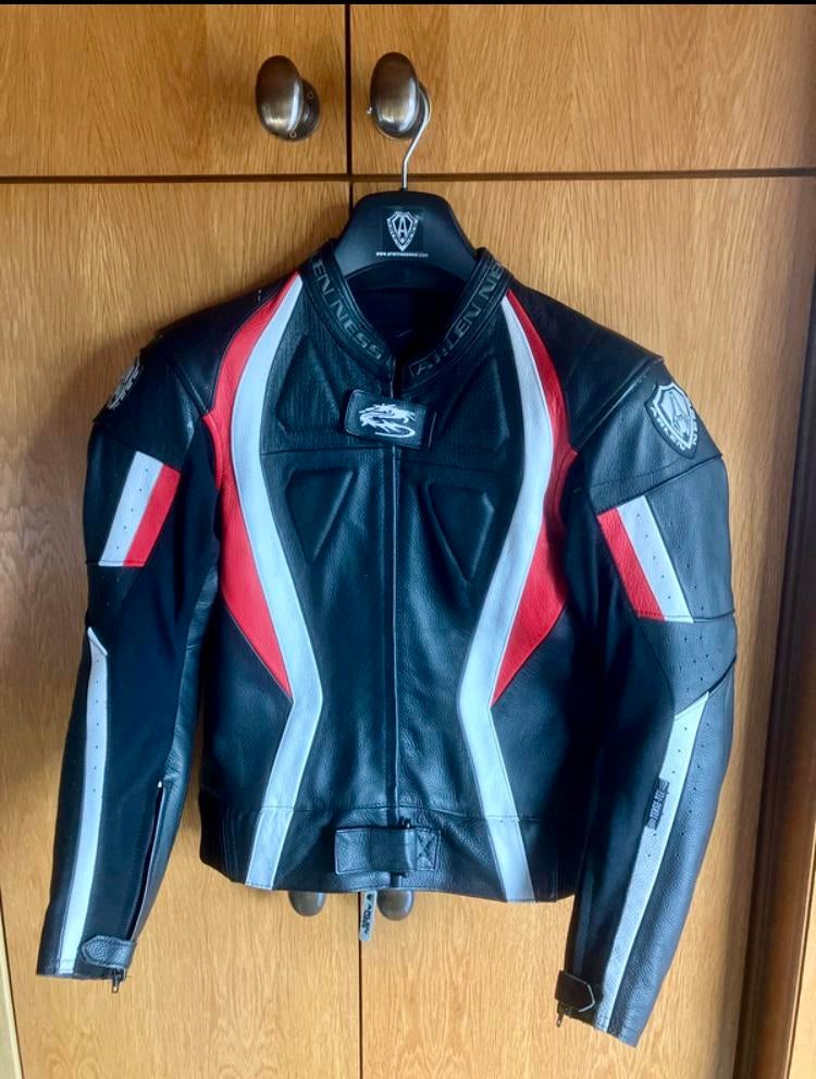Prachtige motorvest arlen ness in leder en in topstaat!, Motoren, Kleding | Motorkleding, Ophalen of Verzenden, Tweedehands, Jas | leer