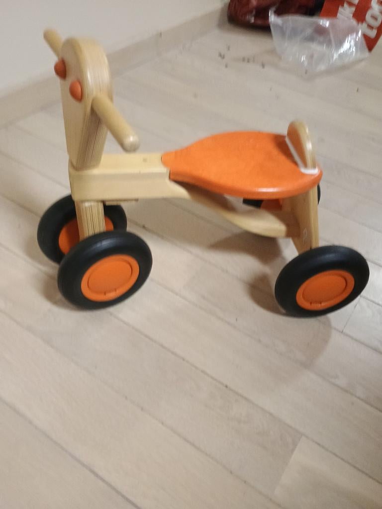 Houten loopfiets, Ophalen
