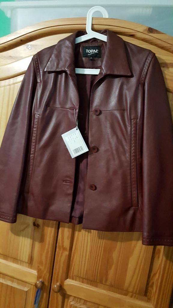 Veste dame cuir véritable bordeaux  taille 38 neuf pour 40 €, Enlèvement, Comme neuf