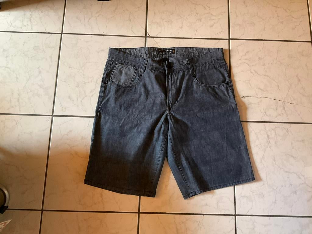 Donkerblauwe short, merk Angelo Litrico,maat 40, Vêtements | Hommes, Pantalons, Enlèvement ou Envoi, Angelo Litrico, Comme neuf