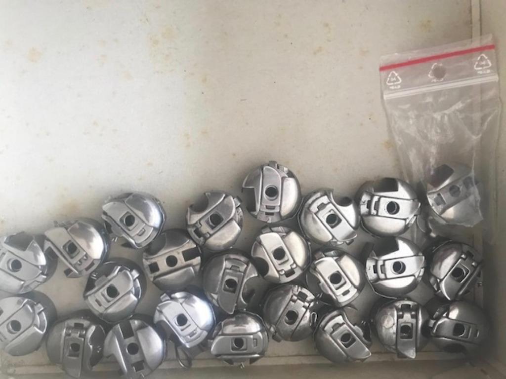 Lot spoelhulzen (nr566), Hobby en Vrije tijd, Naaimachines en Toebehoren, Ophalen of Verzenden, Zo goed als nieuw, Accessoires