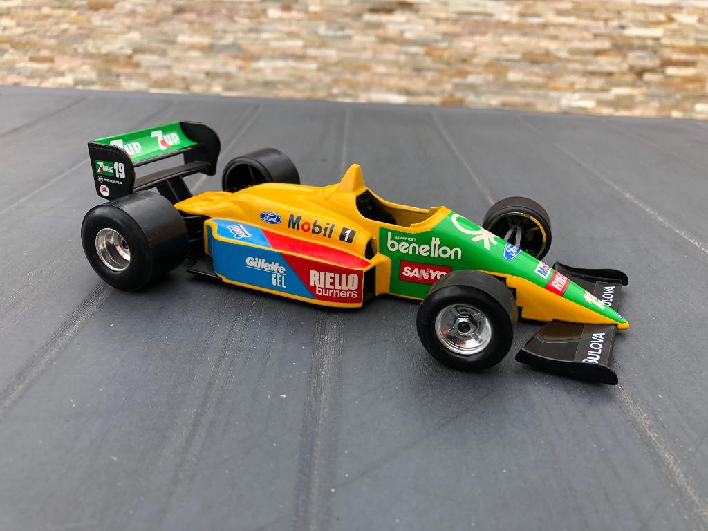 Burago Benetton Ford 1/24, Enlèvement ou Envoi, Utilisé, Voiture, Burago