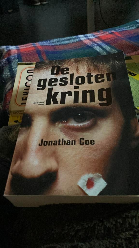 J. Coe - De gesloten kring, Ophalen of Verzenden, Zo goed als nieuw, J. Coe