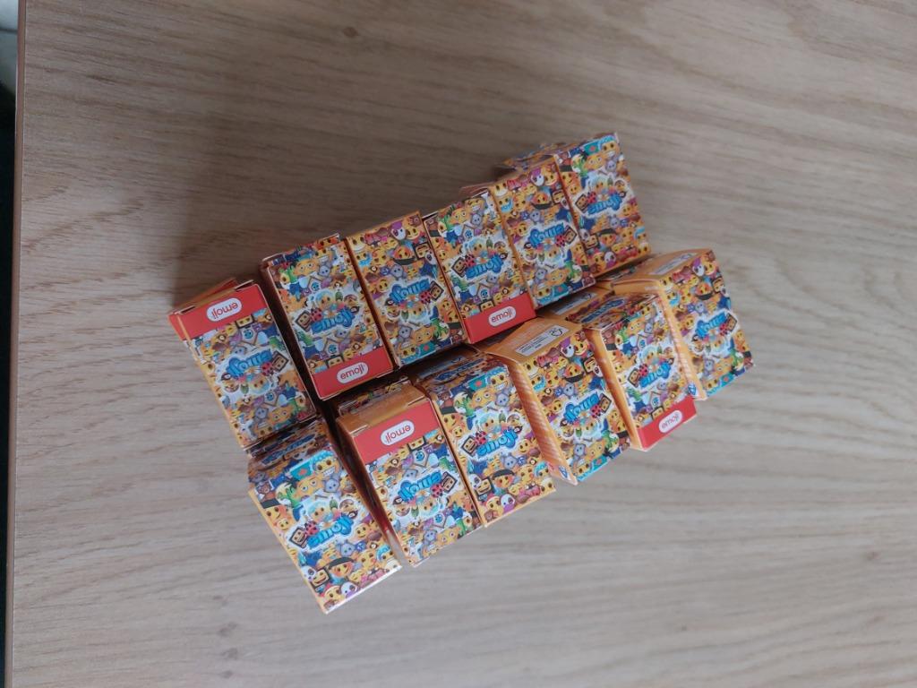 Emoji 2025 dans leur boîte, Aldi, Enlèvement ou Envoi