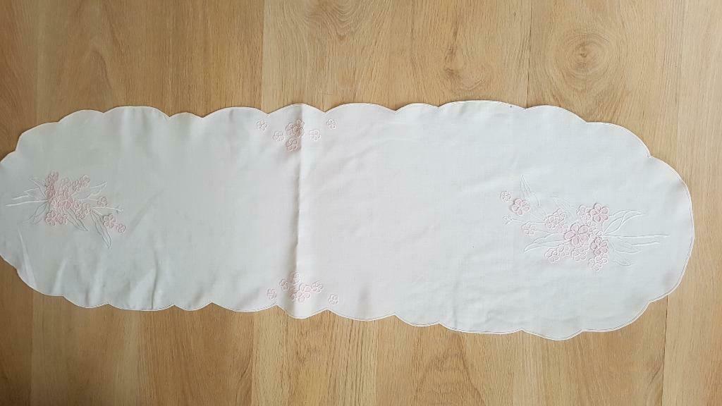 tafellakens en tafeldoekjes M, Huis en Inrichting, Keuken | Textiel, Ophalen of Verzenden, Gebruikt, Wit