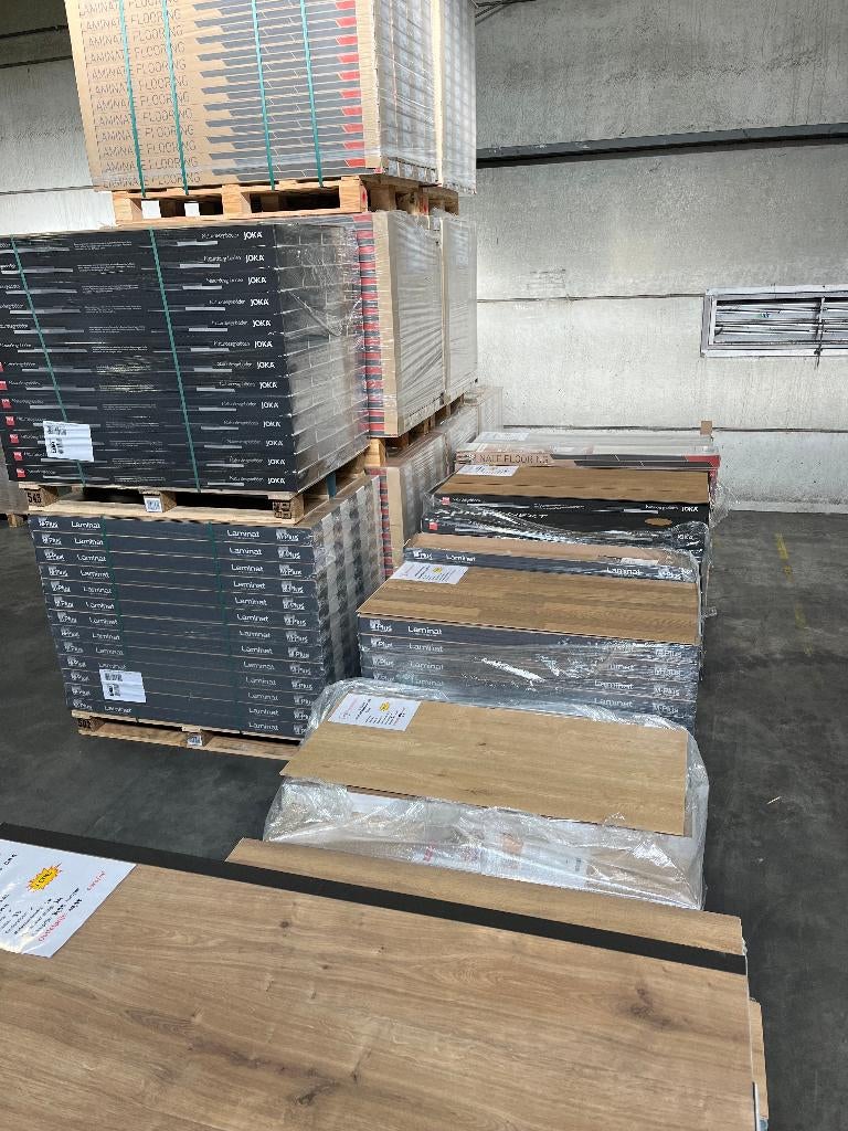 Grote loten PVC en laminaat, Doe-het-zelf en Bouw, Vloerdelen en Plavuizen, Nieuw, Laminaat, Kunststof, 150 cm of meer, 10 tot 30 cm