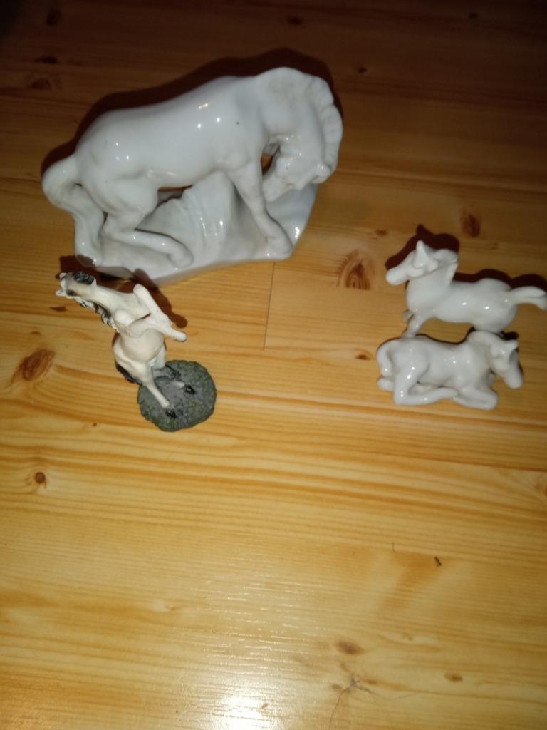 Beeldjes paarden, Enlèvement, Utilisé, Animal