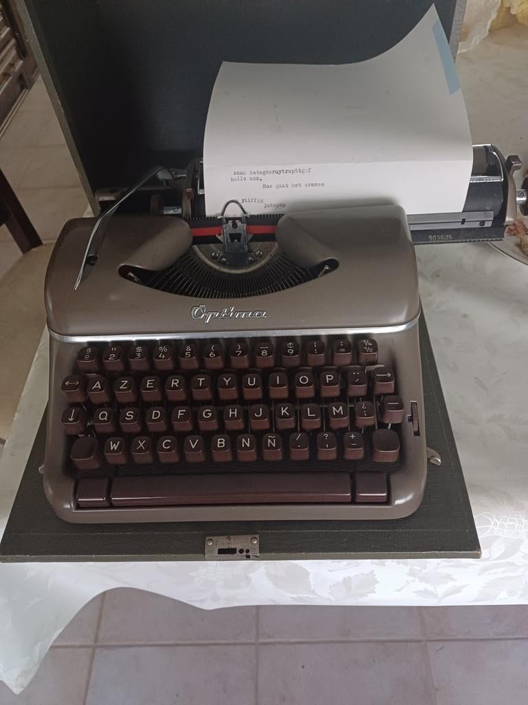 Typmachine Optima Elite 3, werkt nog perfect, Ophalen