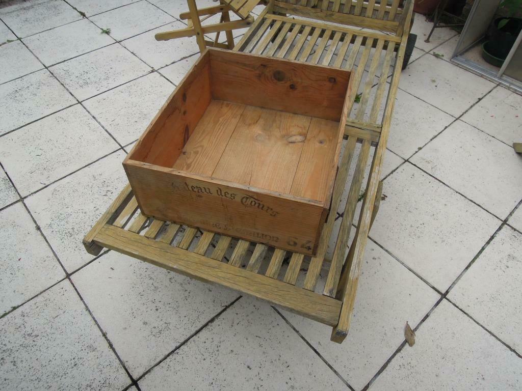 wijnkist hout "chateau des tours""Montagne St. Emilion", Enlèvement ou Envoi, Utilisé, Moins de 50 cm, Moins de 50 cm