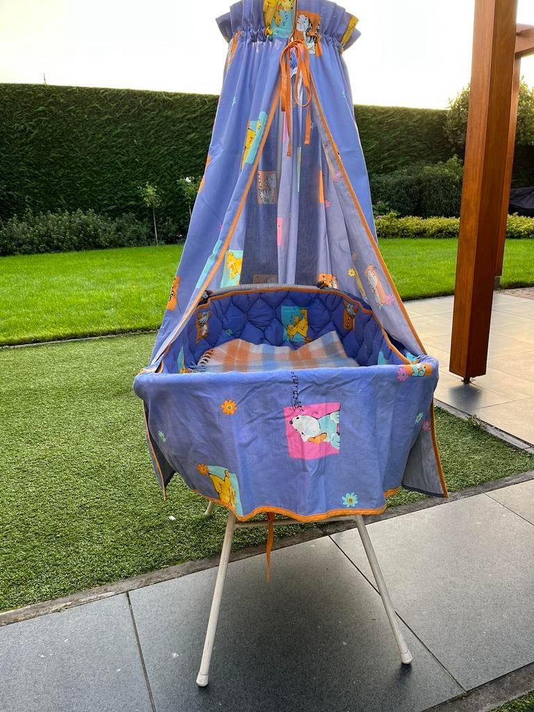 Mooi beklede retrowieg, Kinderen en Baby's, Babywiegjes en Ledikanten, Ophalen, Gebruikt, Wieg