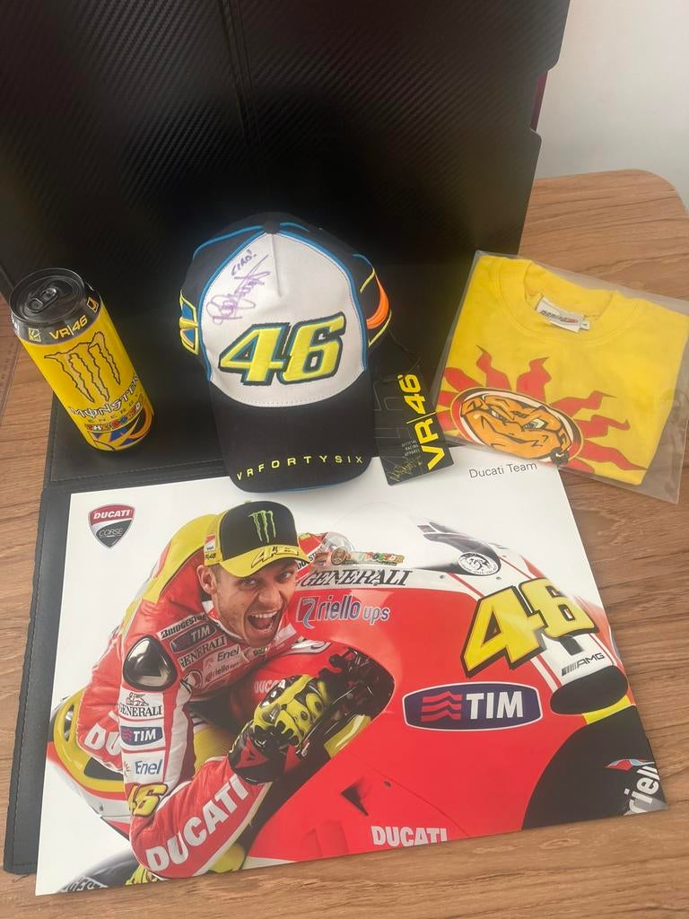 Valentino Rossi + originele gesigneerde bonuspet, Verzamelen, Automerken, Motoren en Formule 1, Ophalen