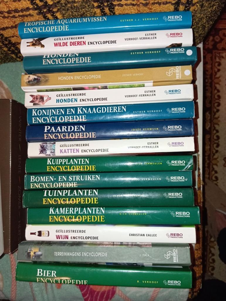 keuze uit 15 geïllustreerde rebo encyclopedie's, Boeken, Verzenden, Zo goed als nieuw, Dieren