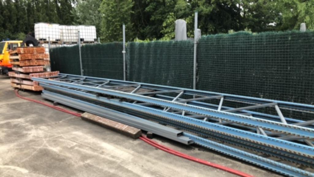 Palletstelling met liggers, Ophalen