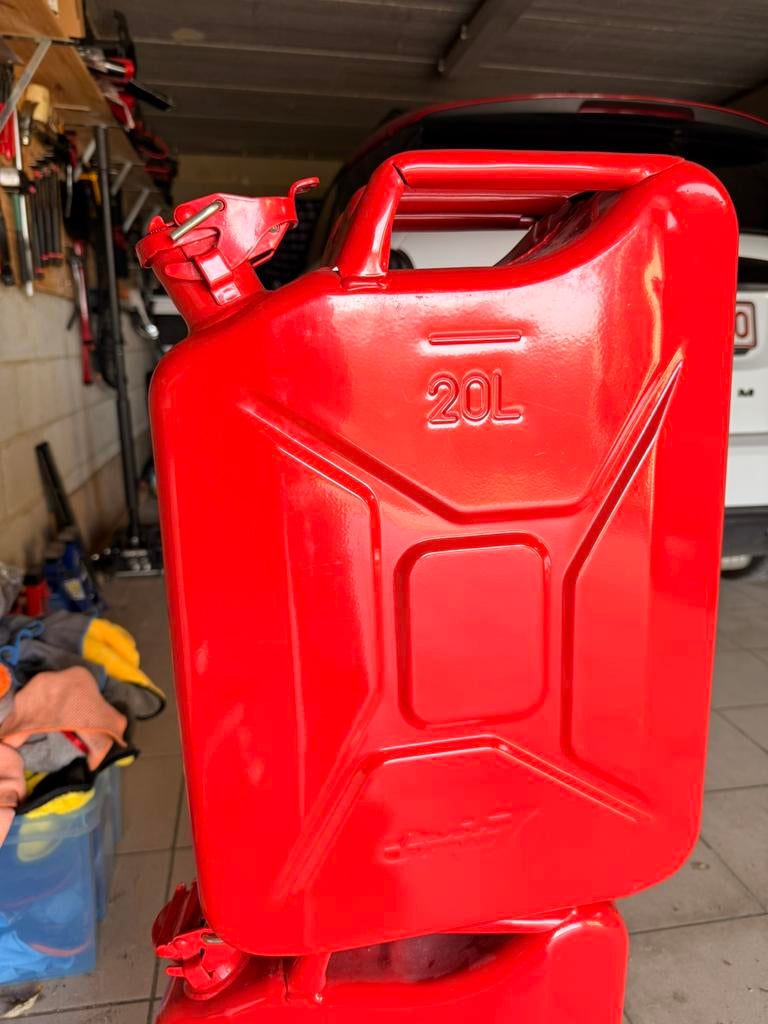 Bidon à carburants, vide - capacité 18litres, Enlèvement