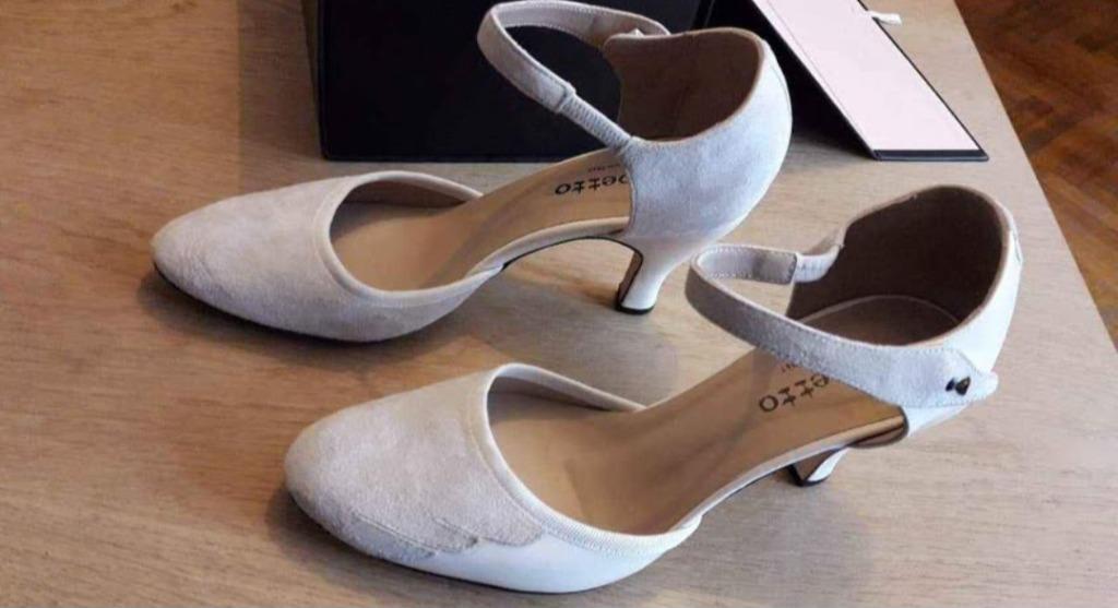 Chaussures à talons Repetto pointure 38.5, Ophalen, Zo goed als nieuw