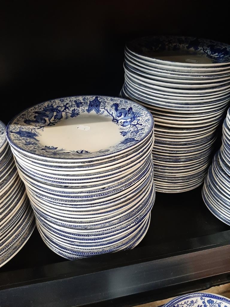 4€/pièce * Assiettes à dessert Boch décor Dragon