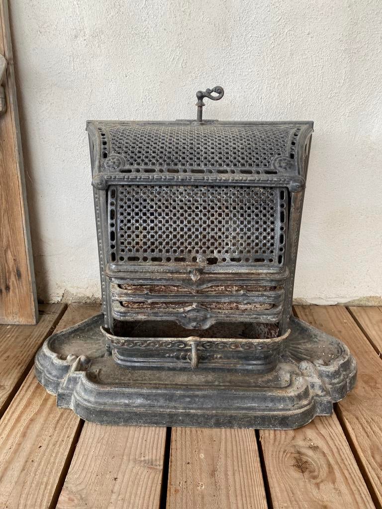 Poêle ancien Art-Déco de Faure Revin en fonte, Maison & Meubles, Poêles, Enlèvement, Utilisé, Bois, Autres types