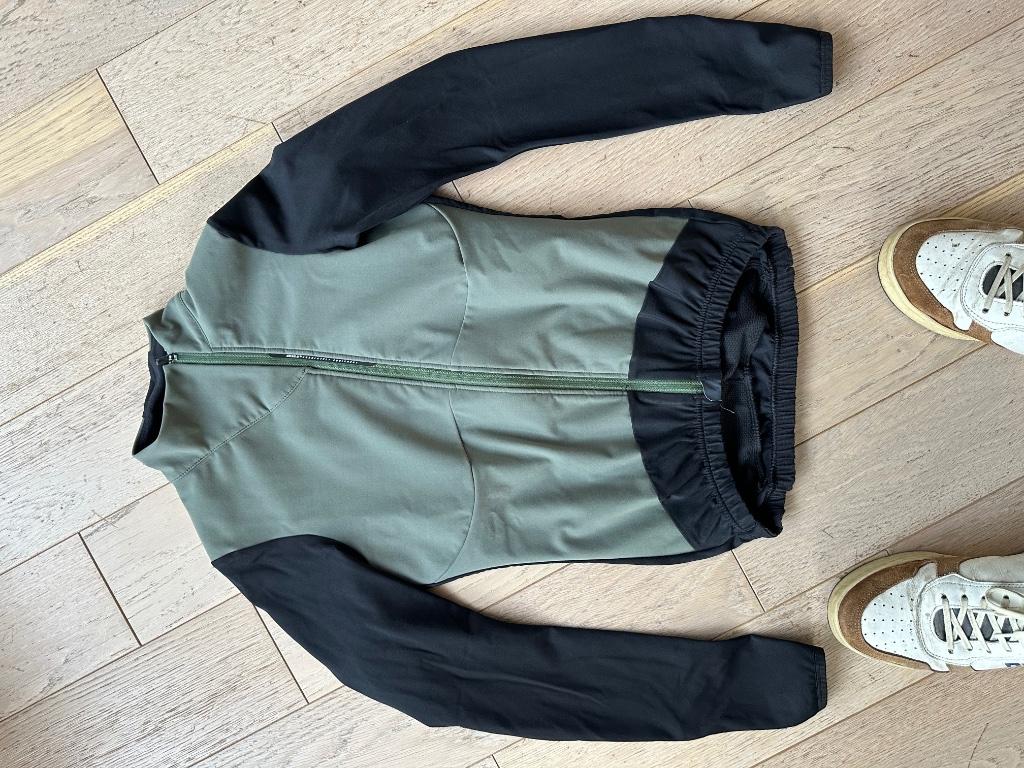 Dames jas Q36.5 Dottore Hybrid olijfgroen XS nieuwprijs 252€, XS, Vêtements d'extérieur, Femmes, Comme neuf