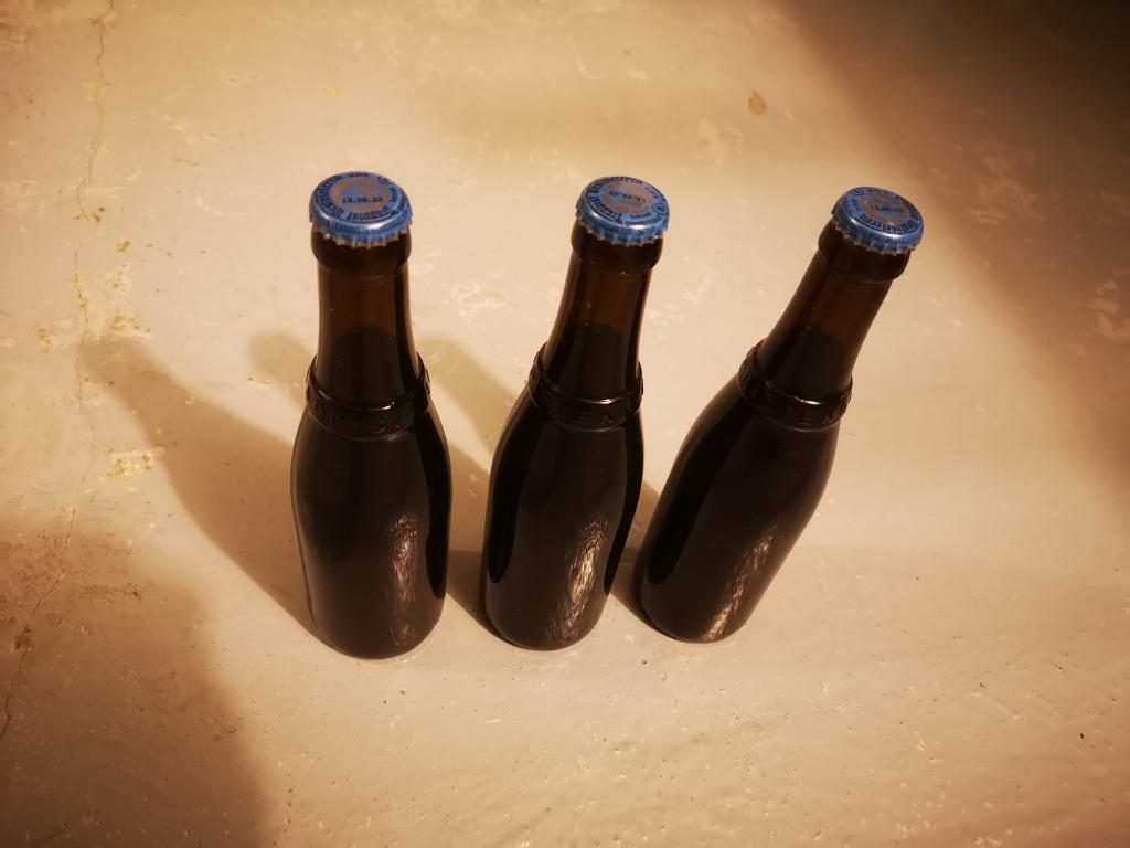 3 flessen van oude Westvleteren 8 bier, Verzamelen, Ophalen, Flesje(s)