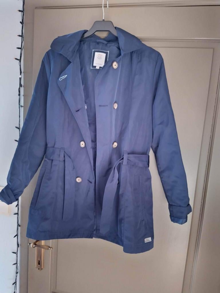 Donkerblauwe jas van s.oliver maat 176 te koop, Enlèvement, Comme neuf, Manteau