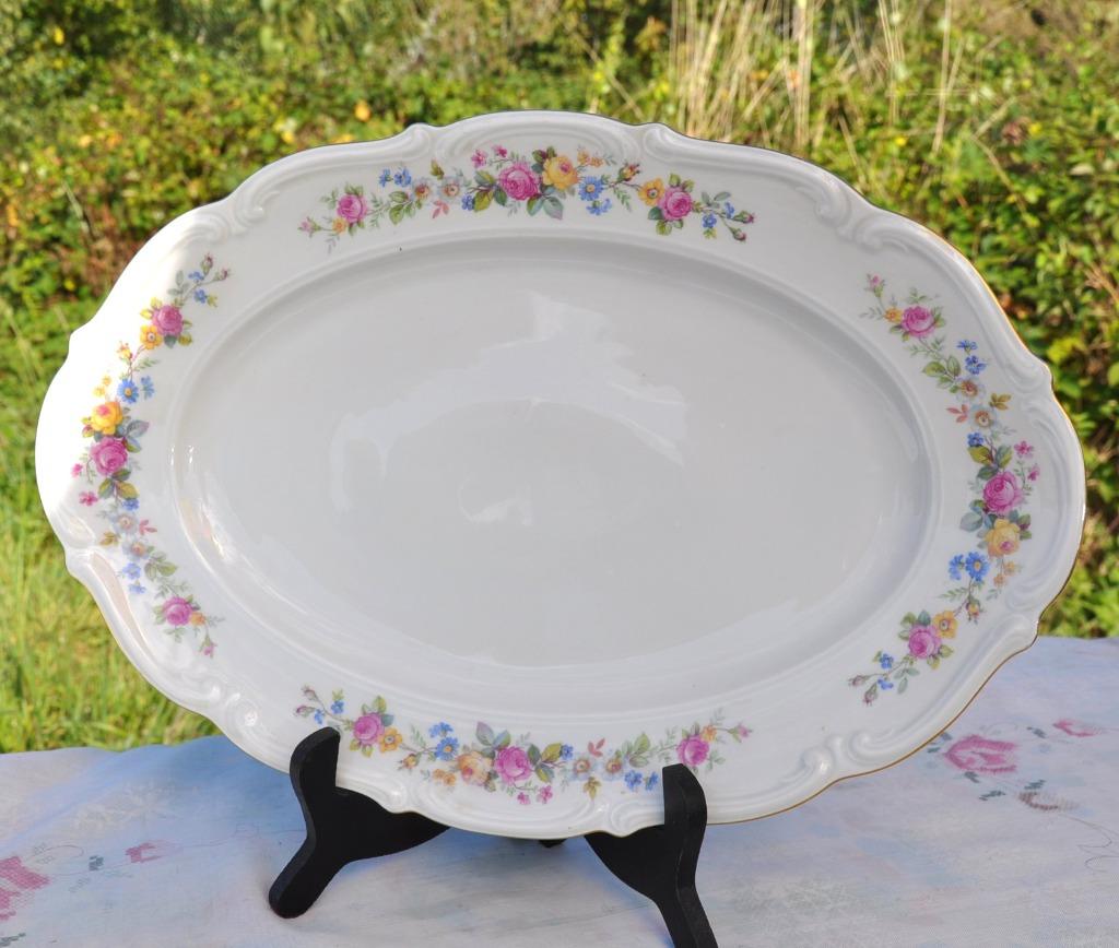 plat oval porcelaine decor guirlande, Antiquités & Art, Enlèvement ou Envoi