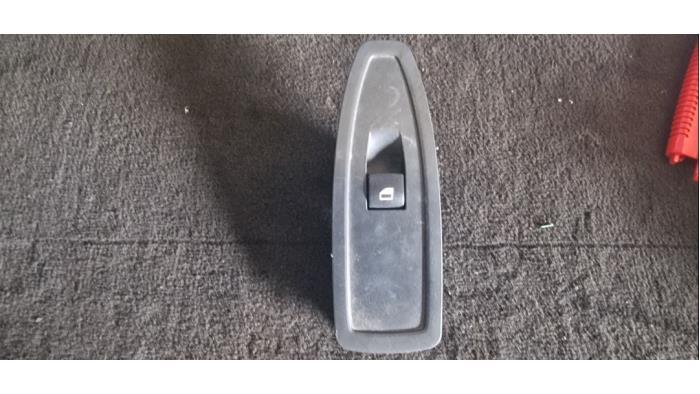 Commutateur vitre électrique d'un BMW 1-Serie, Enlèvement ou Envoi, 3 mois de garantie, Utilisé, BMW