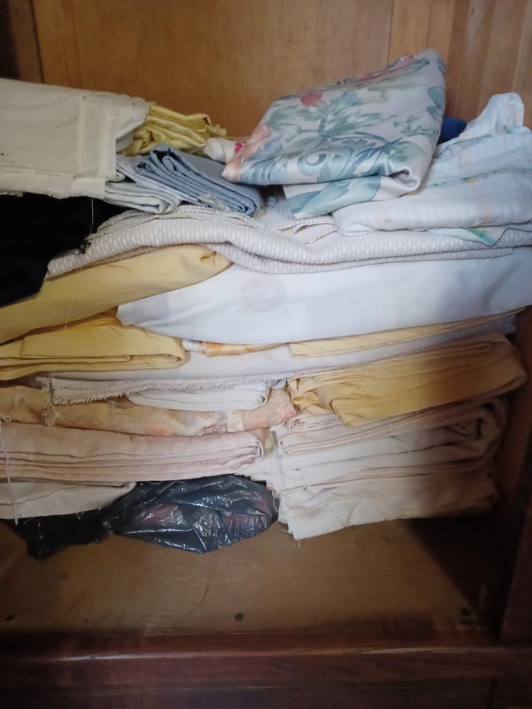 Grand lot de pièces de tissu, Enlèvement, Comme neuf