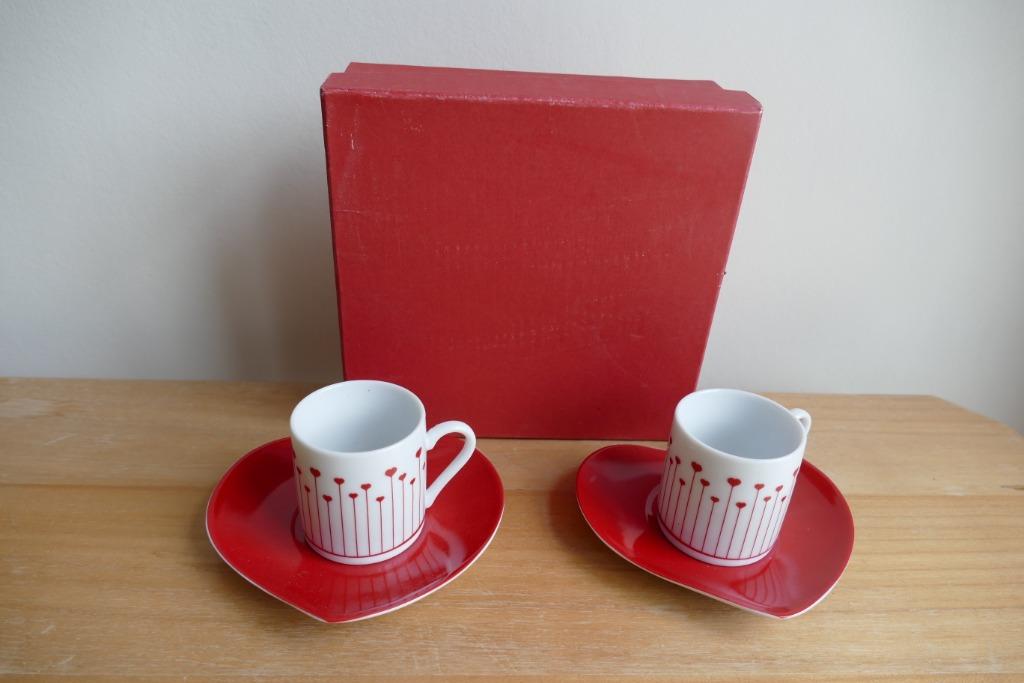 Valentijn serviesje tea for two, Huis en Inrichting, Ophalen of Verzenden, Zo goed als nieuw, Kop(pen) en/of Schotel(s)
