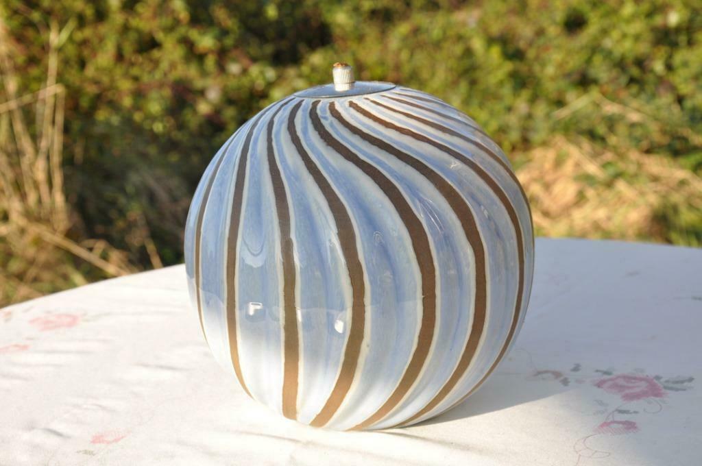§  lampe a huile forme boule, Antiquités & Art, Enlèvement ou Envoi