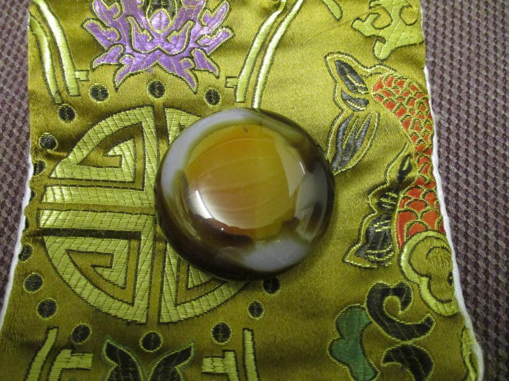 PENDENTIF EN JADE CHINOIS VINTAGE PLUTÔT RARE AVEC PALETTE D, Enlèvement ou Envoi