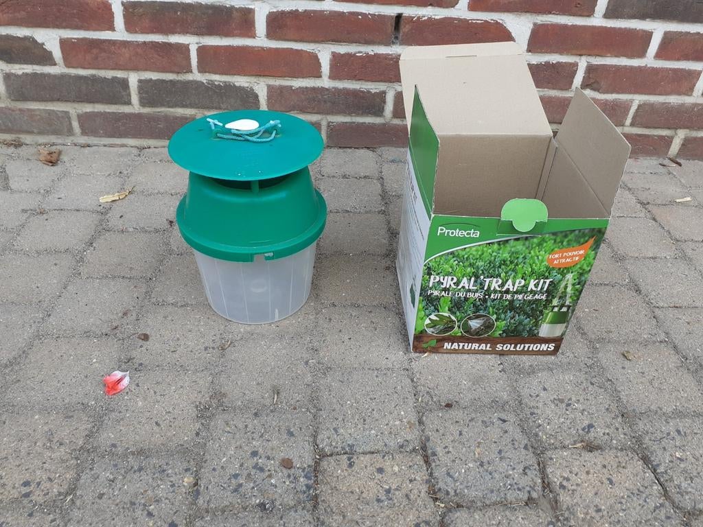 Buxusmotvanger, Tuin en Terras, Ophalen, Zo goed als nieuw