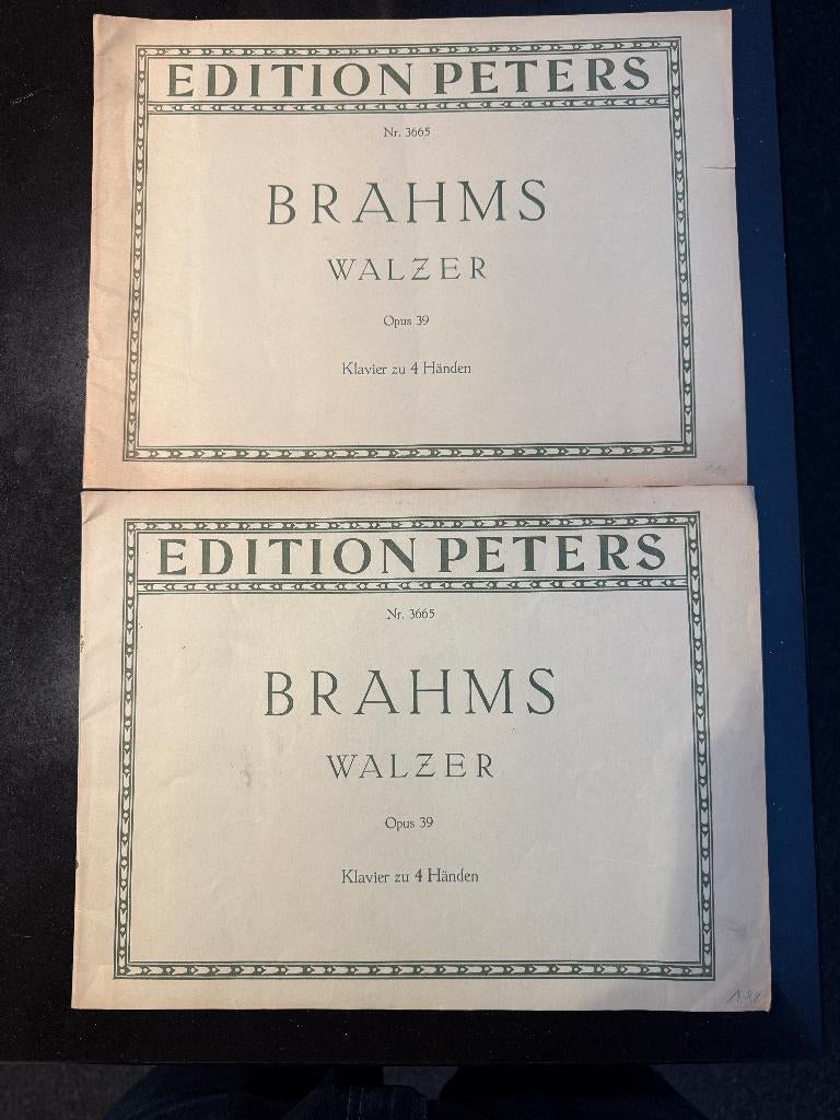 Piano Partiture 2x  Brahms Walzer Opus 39 voor 4 handen., Musique & Instruments, Partitions, Enlèvement ou Envoi, Artiste ou Compositeur