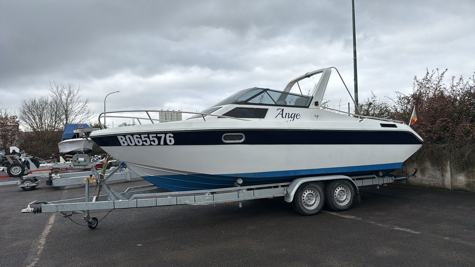 Bateau Jeanneau leader 650 + remorque, Gebruikt, Binnenboordmotor, Trailer, 6 m