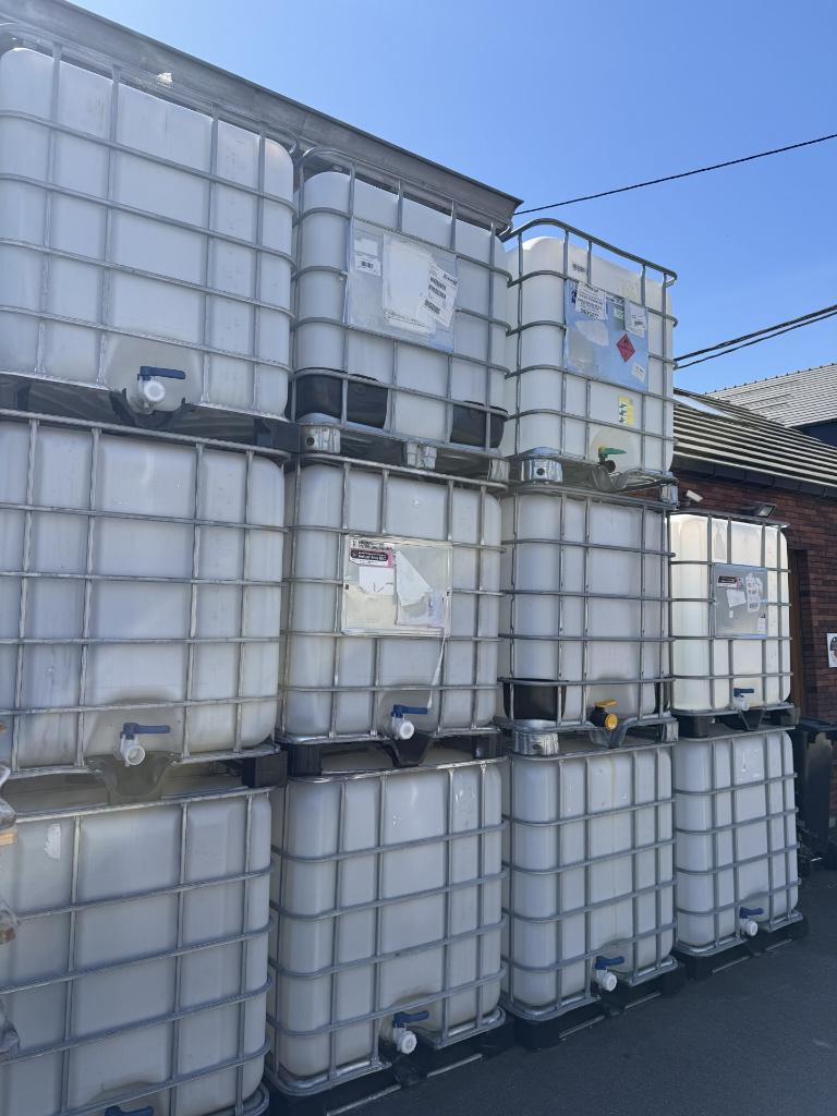 Cuve IBC alimentaire 1000L, Jardin & Terrasse, 150 litres ou plus, Enlèvement, Utilisé, Avec robinet